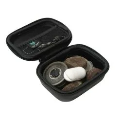 Wolf Camo Pack 50 Case Black Edition Größe: 10,5 X 7 X 6 Cm 12 Wolf Camo Pack 50 Case Black Edition Größe: 10,5 X 7 X 6 Cm -Savage Gear Verkäufe Wolf Camo Pack 50 Case Black Edition 5 1280x1280